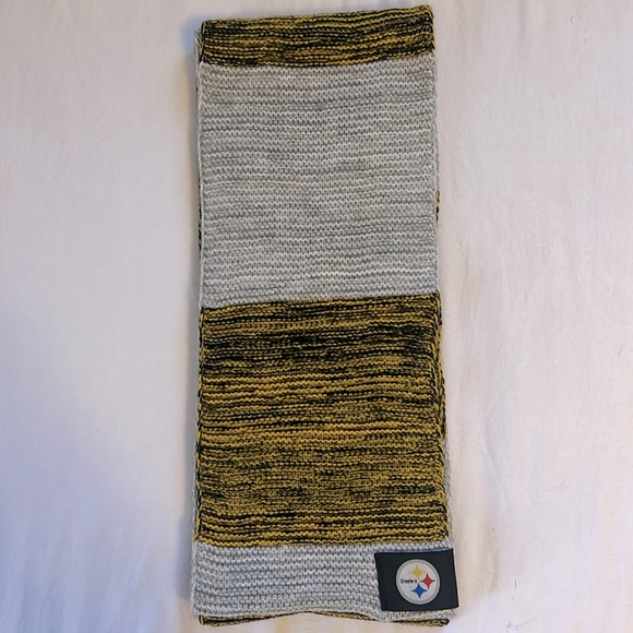 Steelers Infinity Knit Scarf - Picture 3 of 5